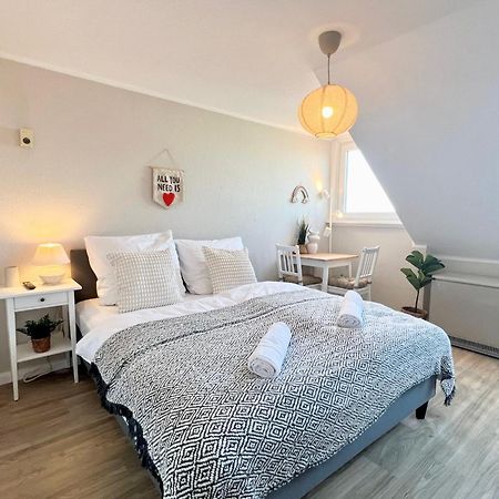 Kleine, Gemuetliche Apartments Im Herzen Von Buesum Bagian luar foto
