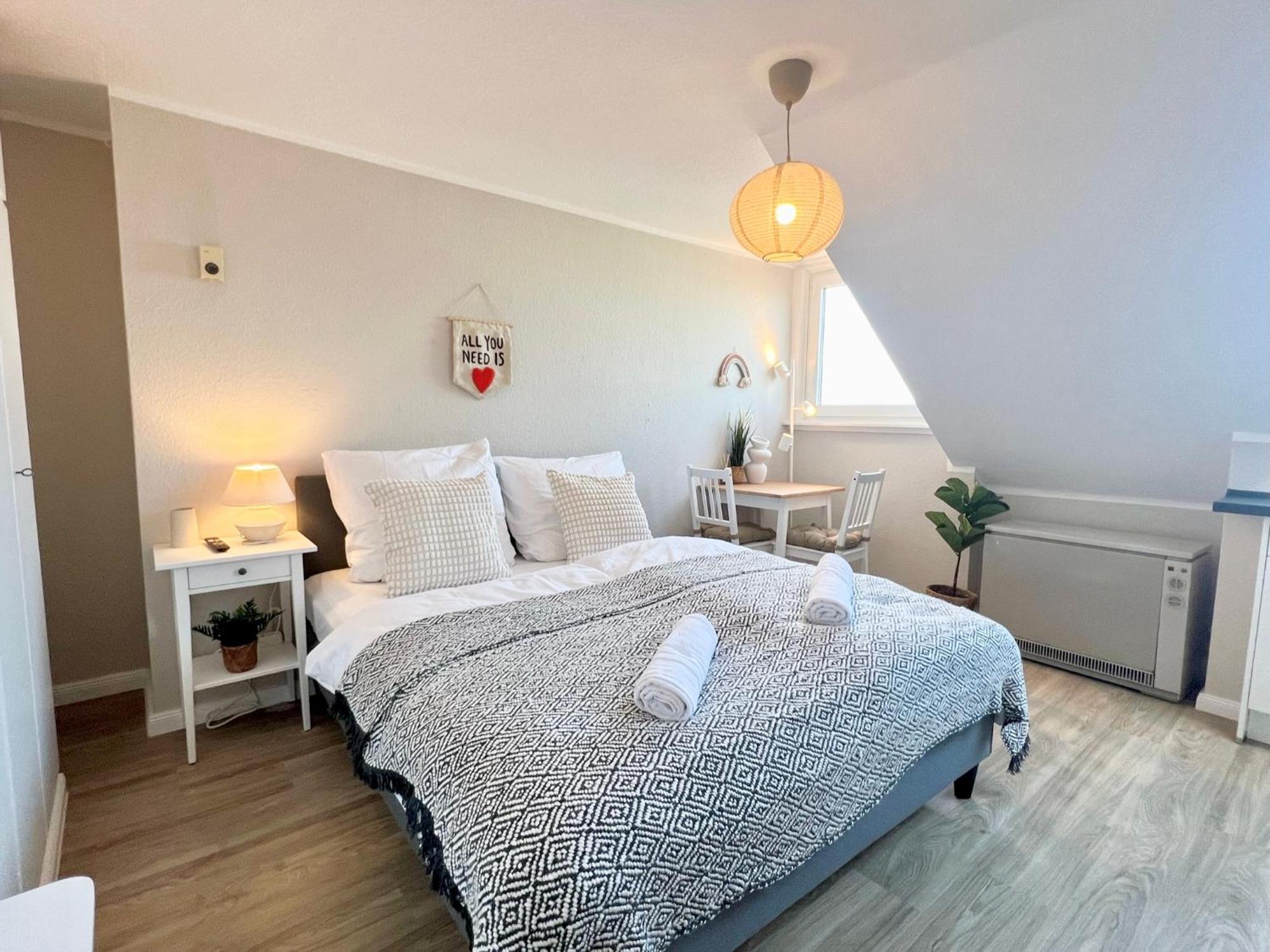 Kleine, Gemuetliche Apartments Im Herzen Von Buesum Bagian luar foto