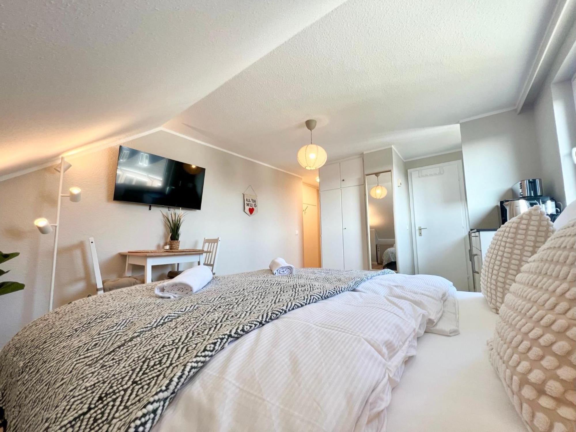 Kleine, Gemuetliche Apartments Im Herzen Von Buesum Bagian luar foto