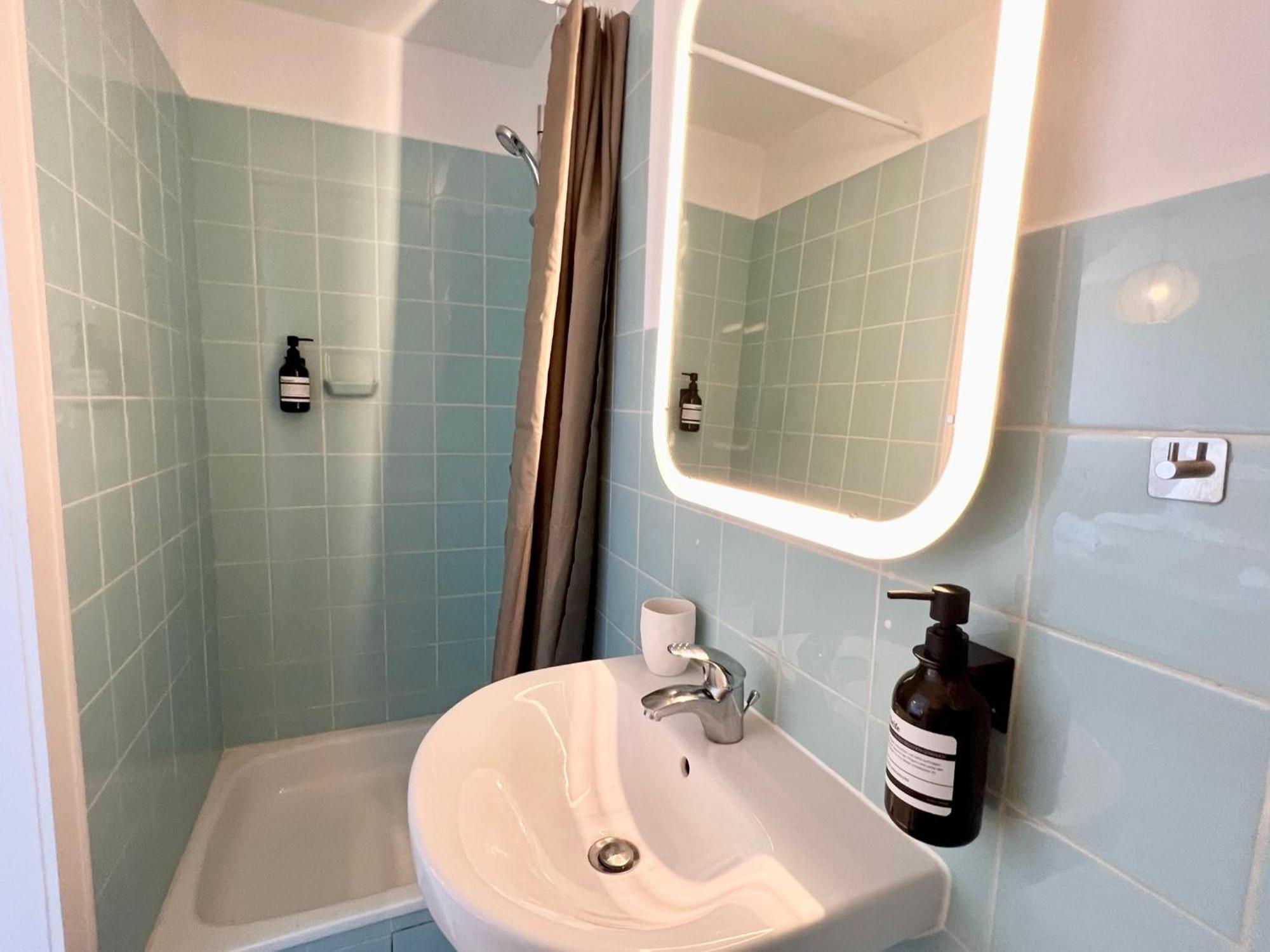 Kleine, Gemuetliche Apartments Im Herzen Von Buesum Bagian luar foto